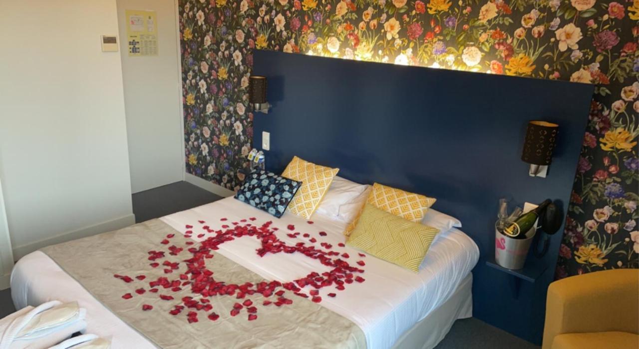 Logis Hotel Aux Berges De L'Aveyron Onet-le-Chateau 외부 사진