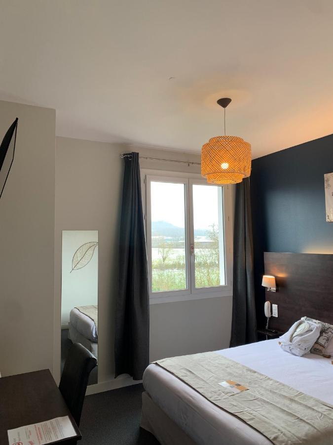 Logis Hotel Aux Berges De L'Aveyron Onet-le-Chateau 외부 사진